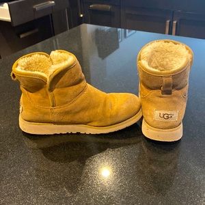 UGGs Classic Short Chestnut Kids Boots